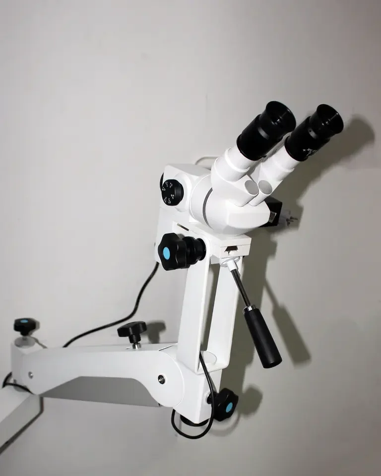 CE cleared Ergonomic and latest generation Video colposcopy system 4 27x with 20x eyepieces optical colposcope for sale
