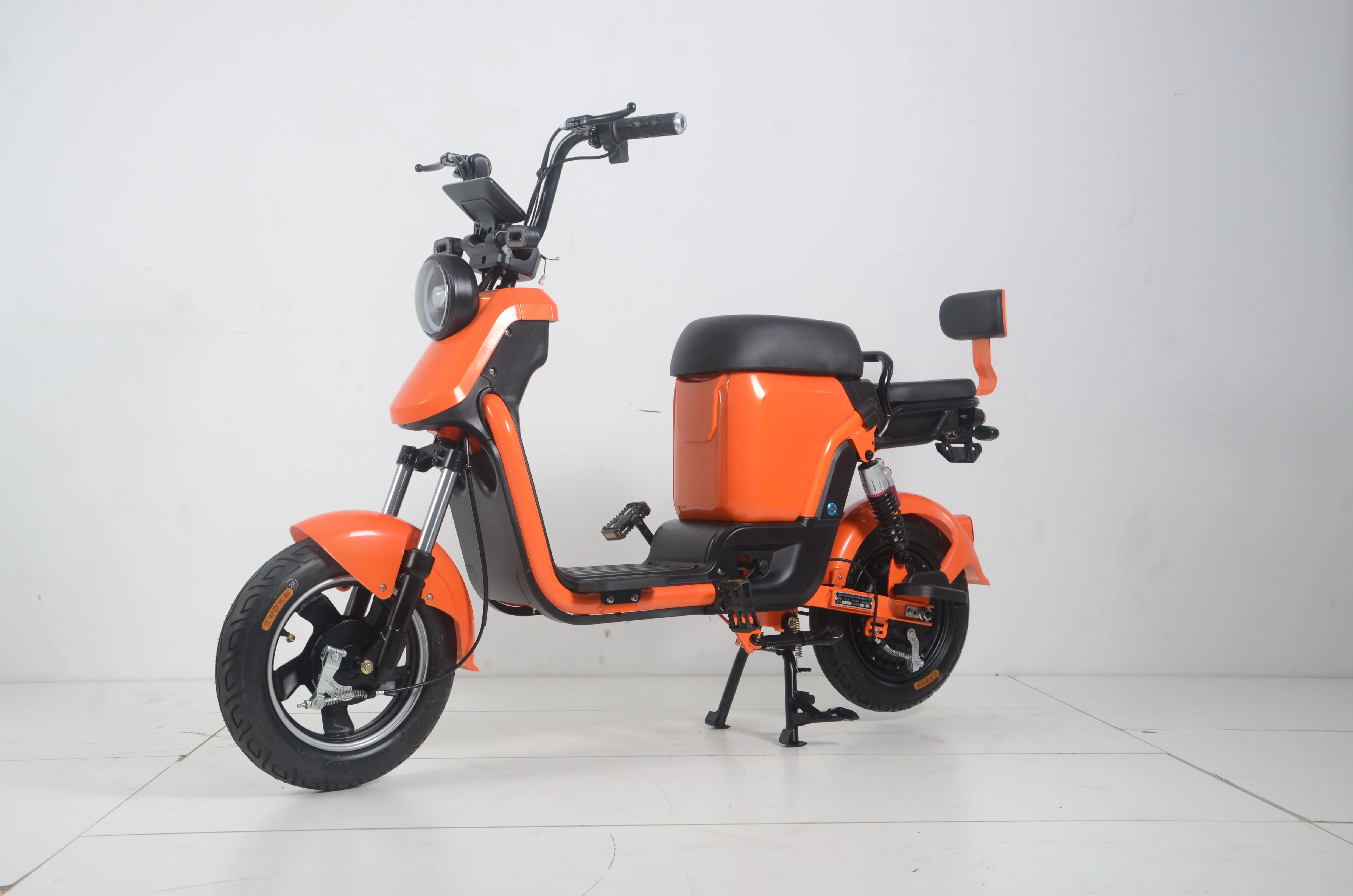 Wholesale price custom Electric Wheelers Two Wheel Folding E-scooter Motorcycles For Sale