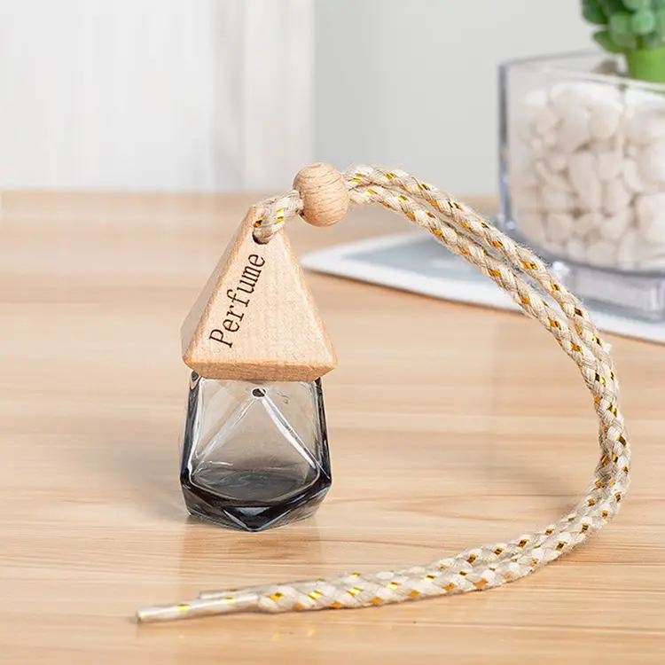 New Arrival Glass Wooden Cap Luxury Hanging Car Air Freshener Bottle Diffuser Car Custom Diffuser Bottle