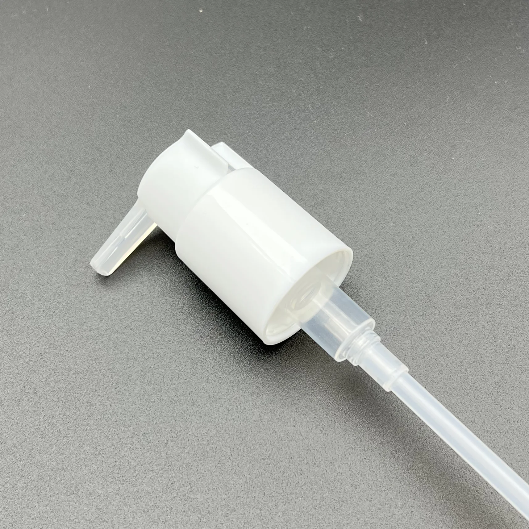 24/410 24mm long nozzle spring outside cosmetic pump serum gel treatment pump dispenser left right lock lotion pump