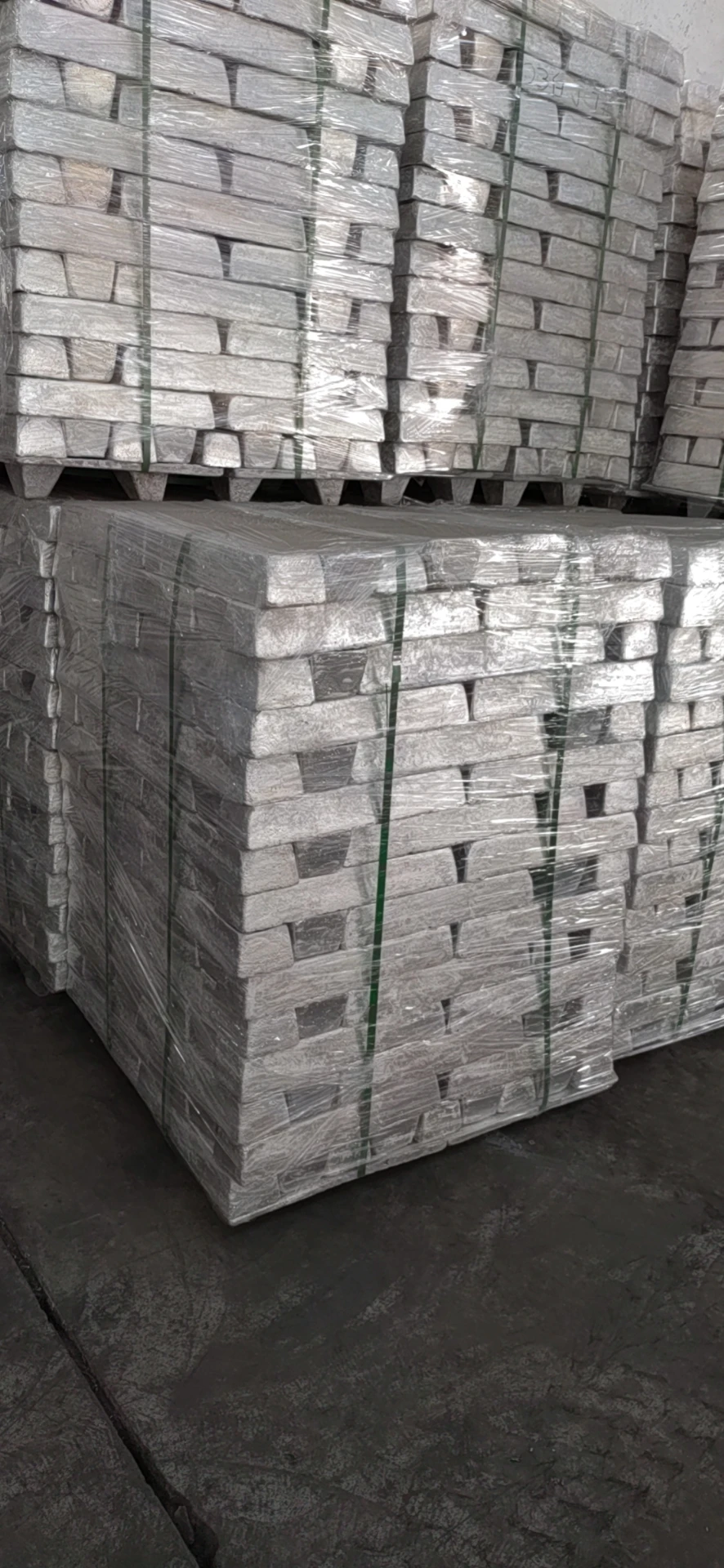 MICC Properties: Silvery white High Purity Magnesium Ingots(99.90% 99.95%99.98%99.99%)