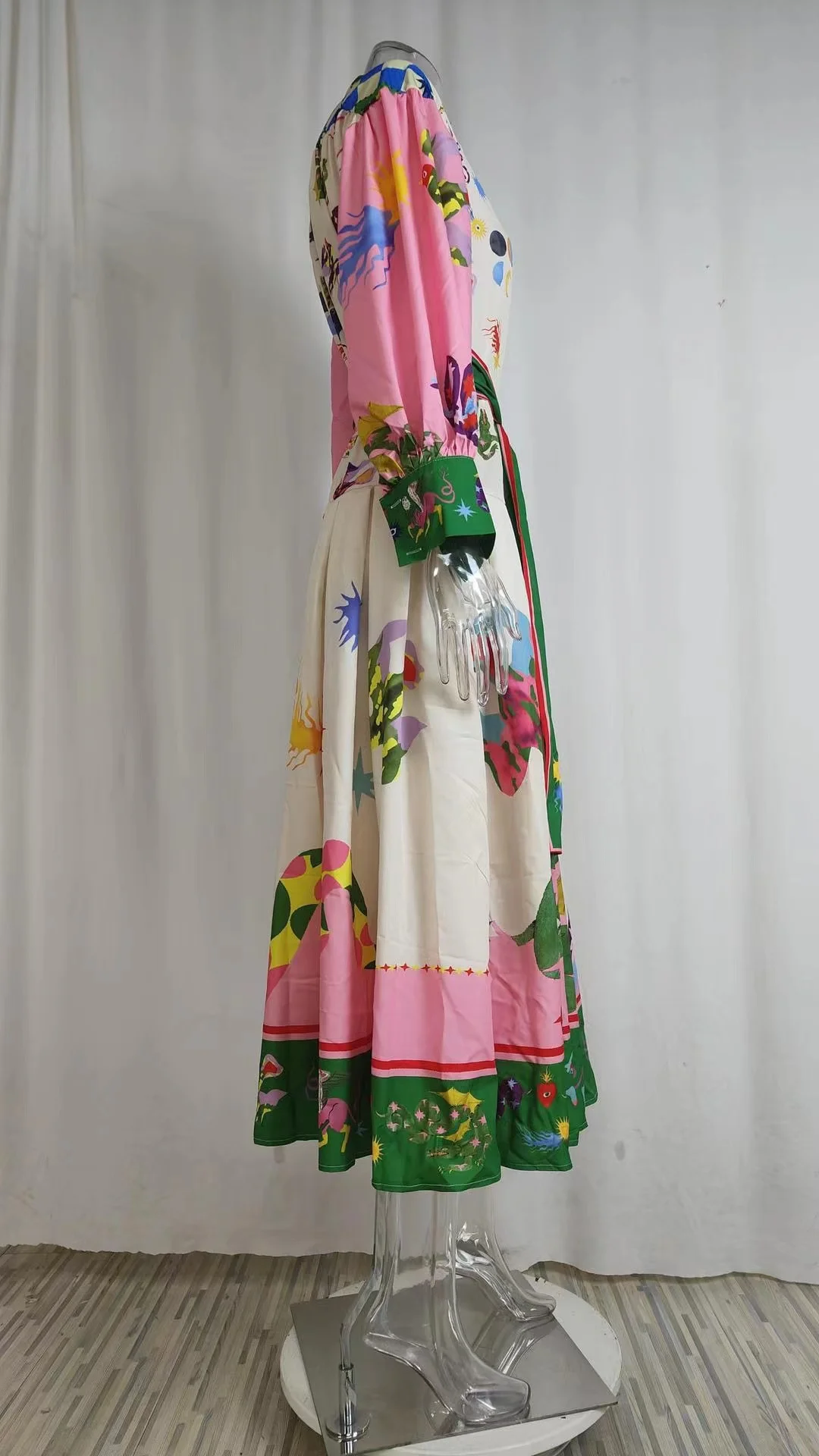 Hawaiian vacation style printed dress