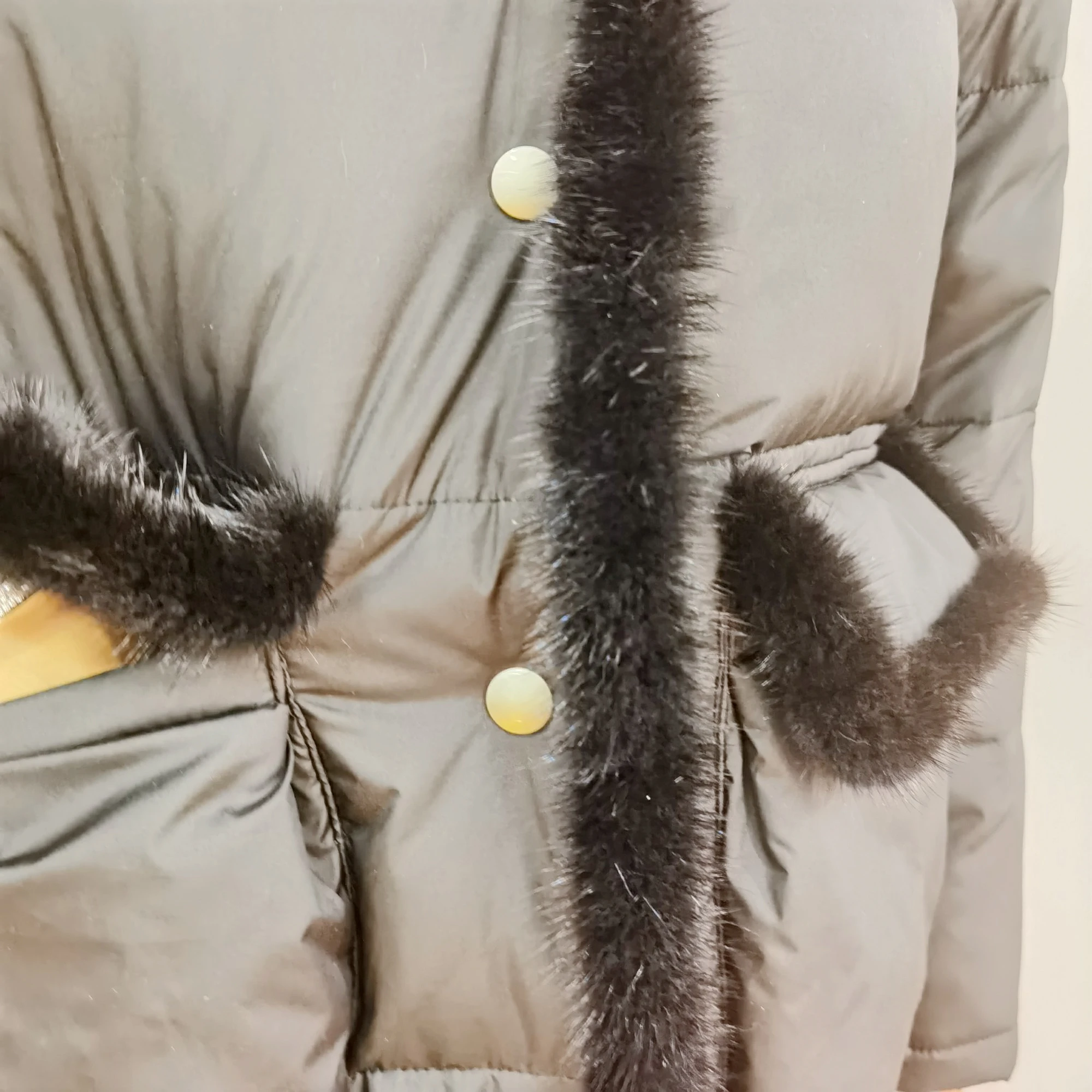 Custom OEM Real fur collar thickened women coat women winter down coats and jackets with fur and hoodie duck down jackets