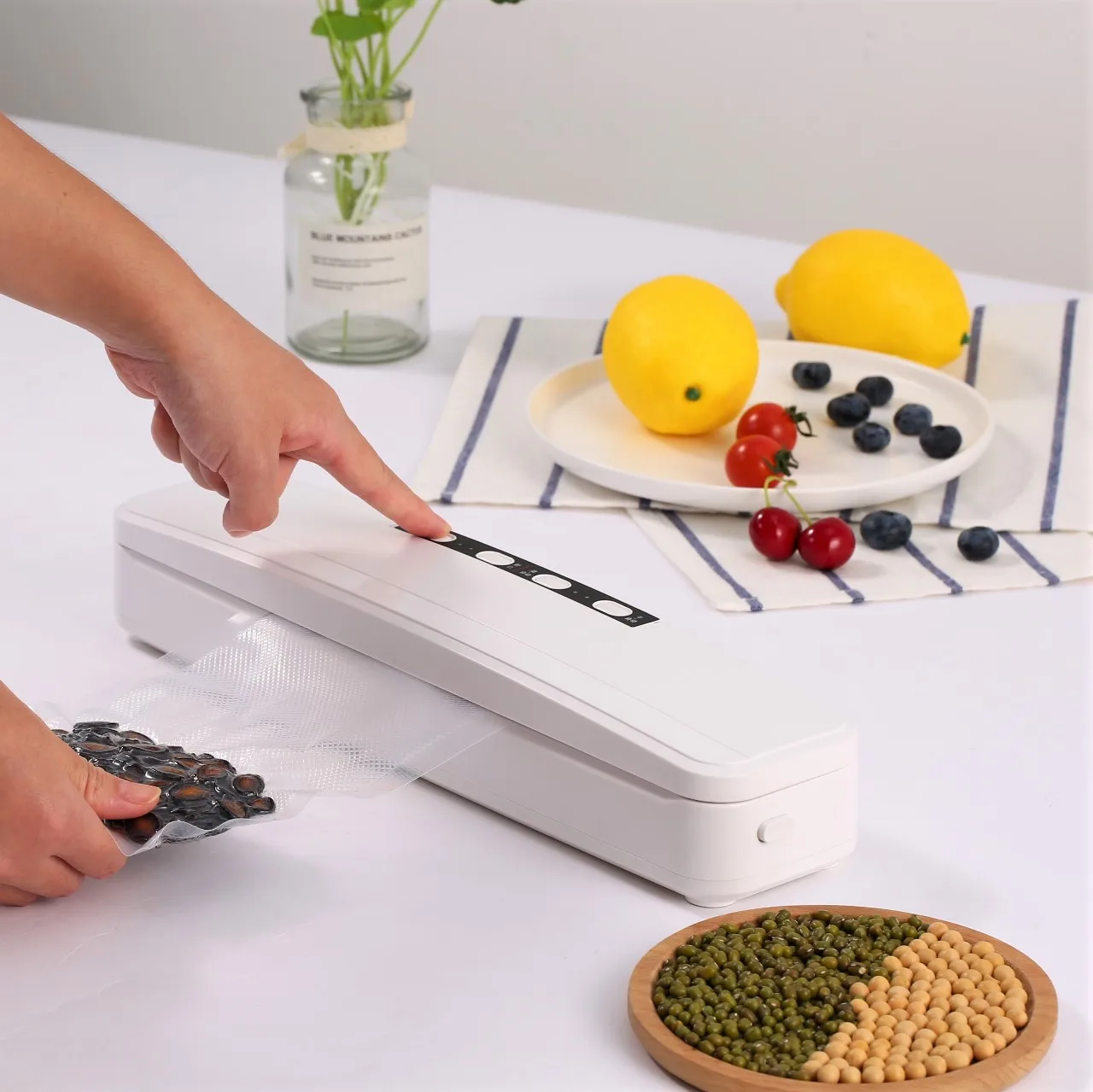 Cross border kitchen vacuum pumping machine food