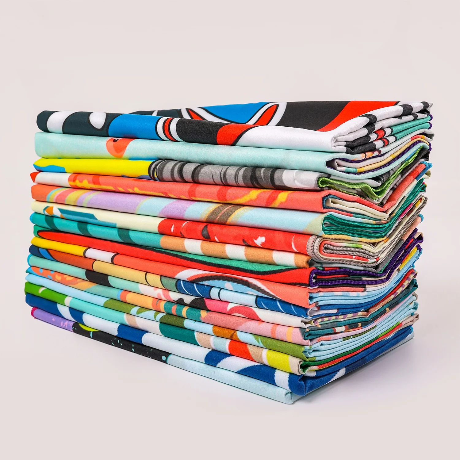 Индивидуальное переработанное быстросохнущее пляжное полотенце из микрофибры с индивидуальным принтом