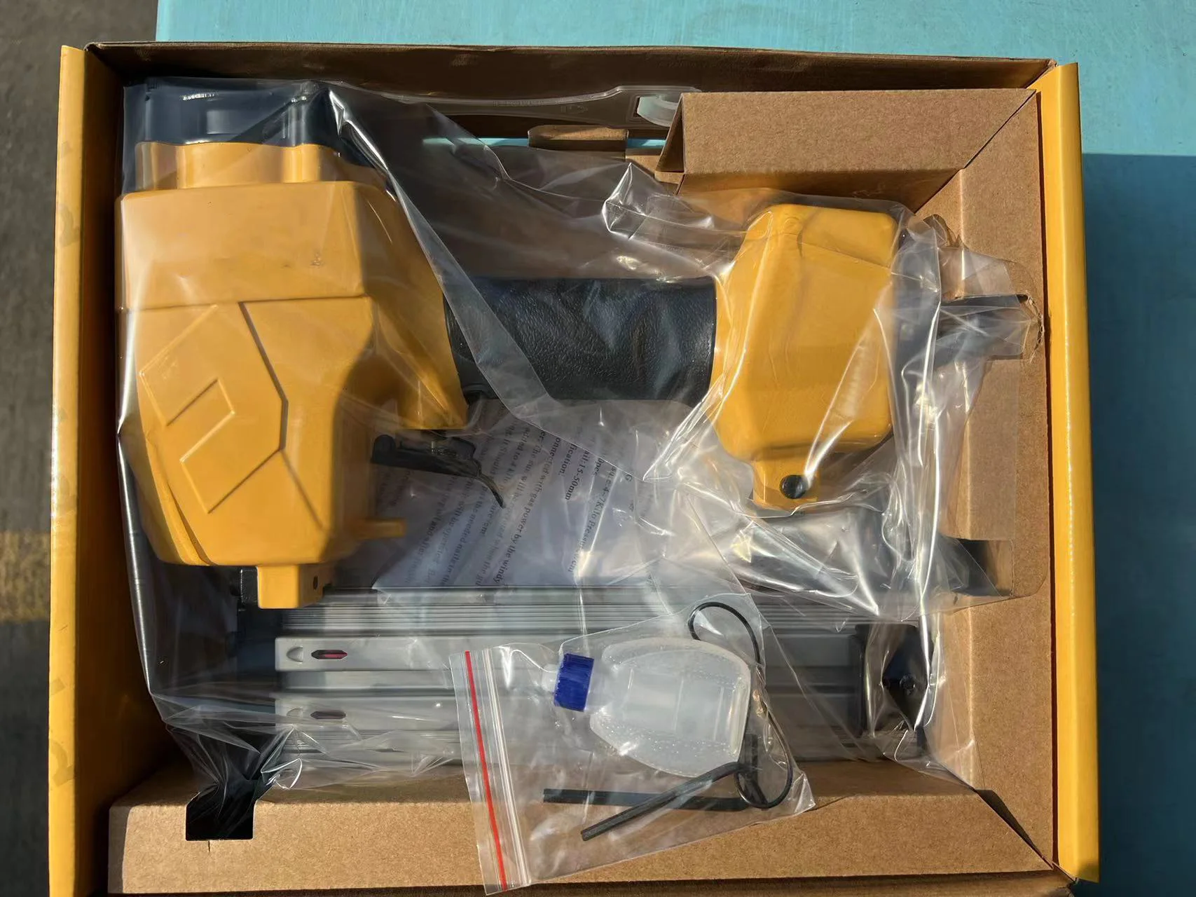 T38 18 ga steel nail gun machine ceiling wood concrete no jamming gas compressor air pneumatic power finish framing brad nailer