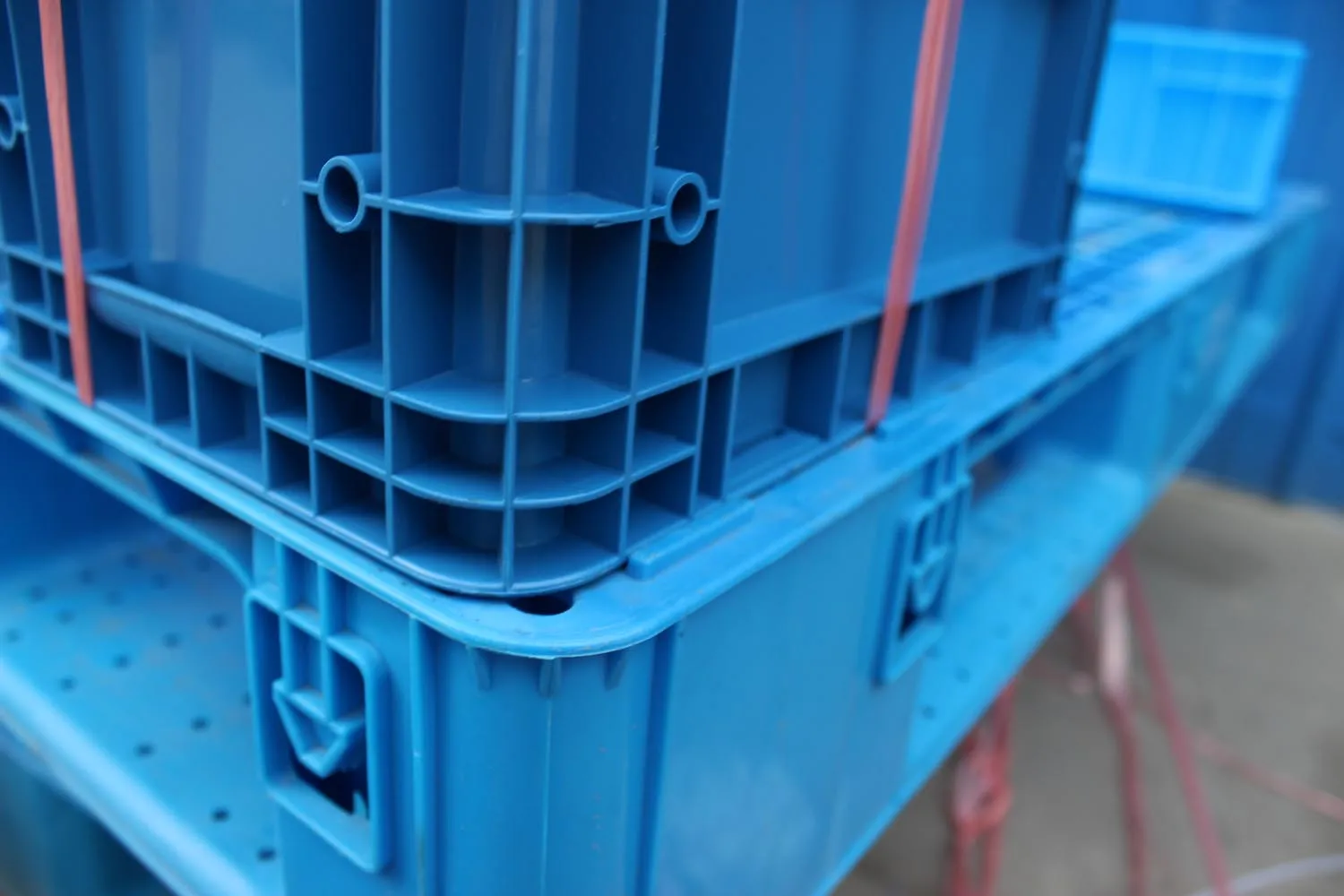 NEXARA Heavy Duty Customizable HDPE Blue 1208 1200*800*135mm Euro Plastic Pallet Single Faced 4-Way Entry for Shipping