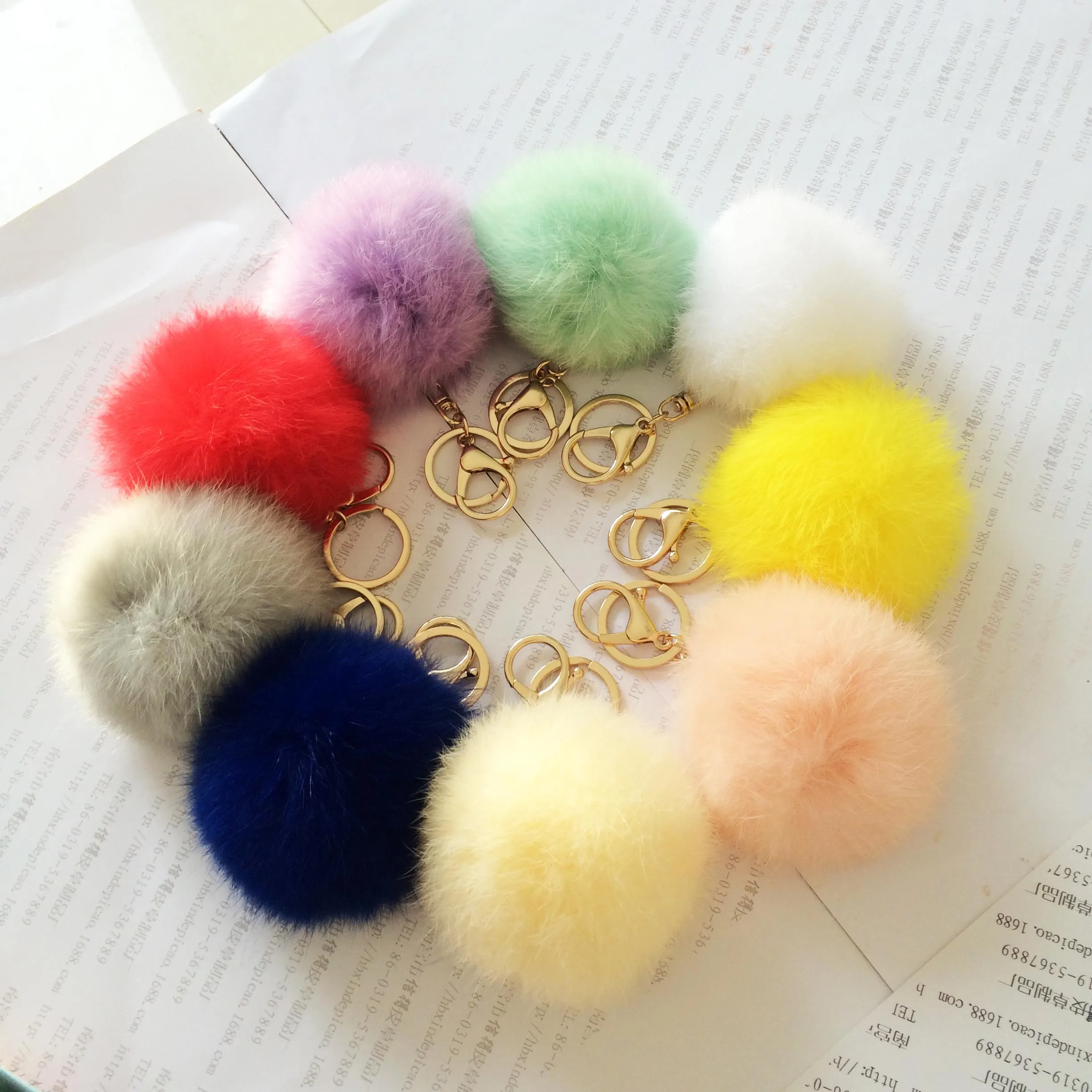 Wholesale Multicolor Good price cute all sizes real rabbit ball fur Pom Pom keychain as purse charm decoration