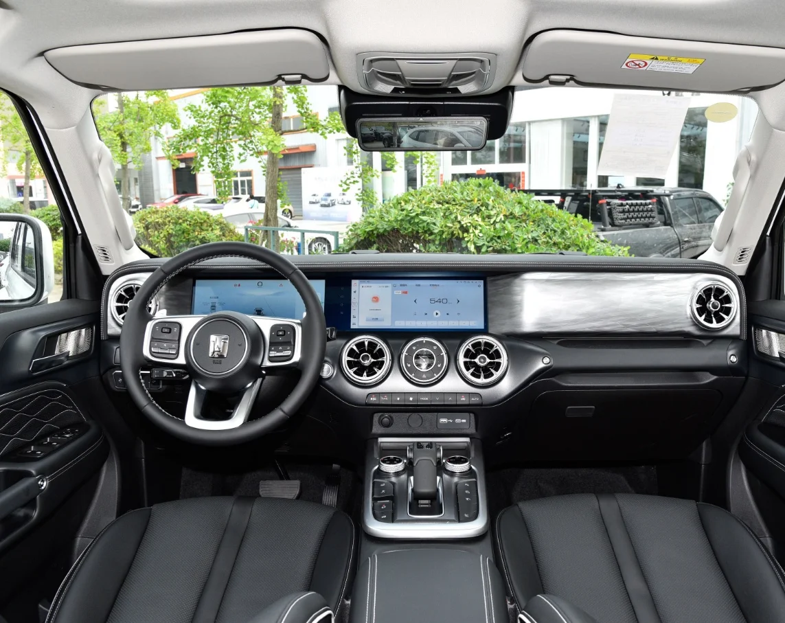 Top Selling 2024 Tank 300 Hi4-T New Car From China 2.0t New Energy Vehicle High Performance 4wd Plugin Hybrid Car