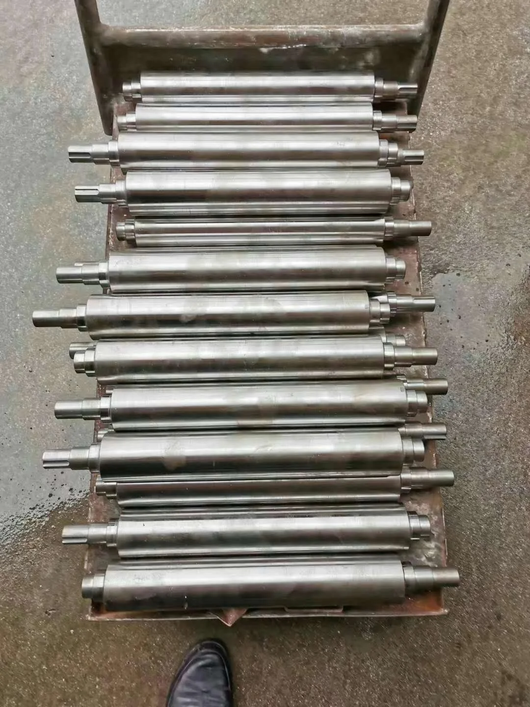 Face mask  machine  rubber  roller