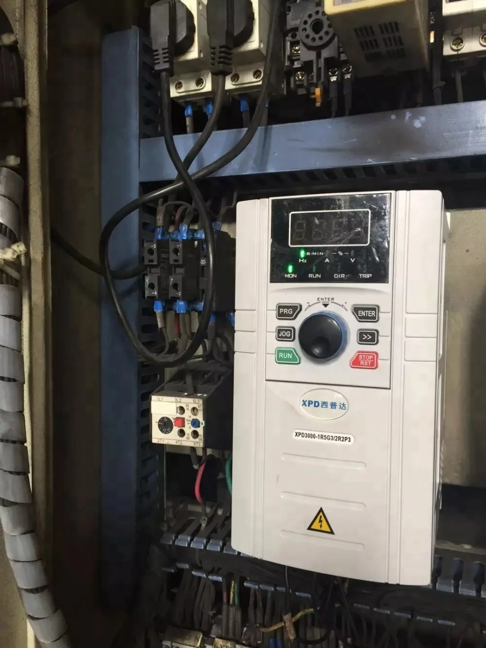 220V /380V input 0.75kw-630KW output  XPD 5.5kw Ac Vfd Drives Prices Variable converter