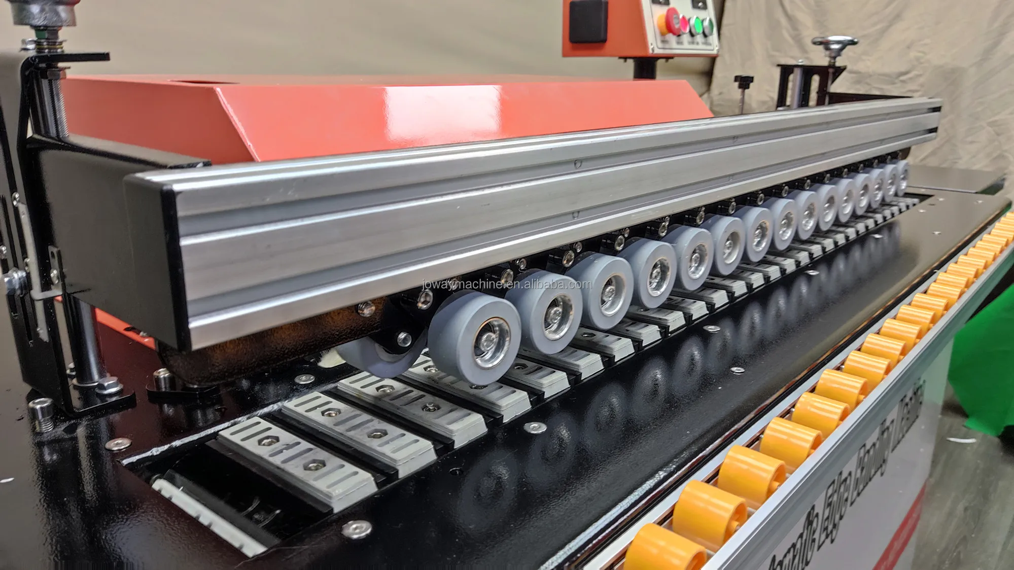 Qingdao automatic high speed edge bander machine with trimming flush PVC Veneer Bander machine woodworking