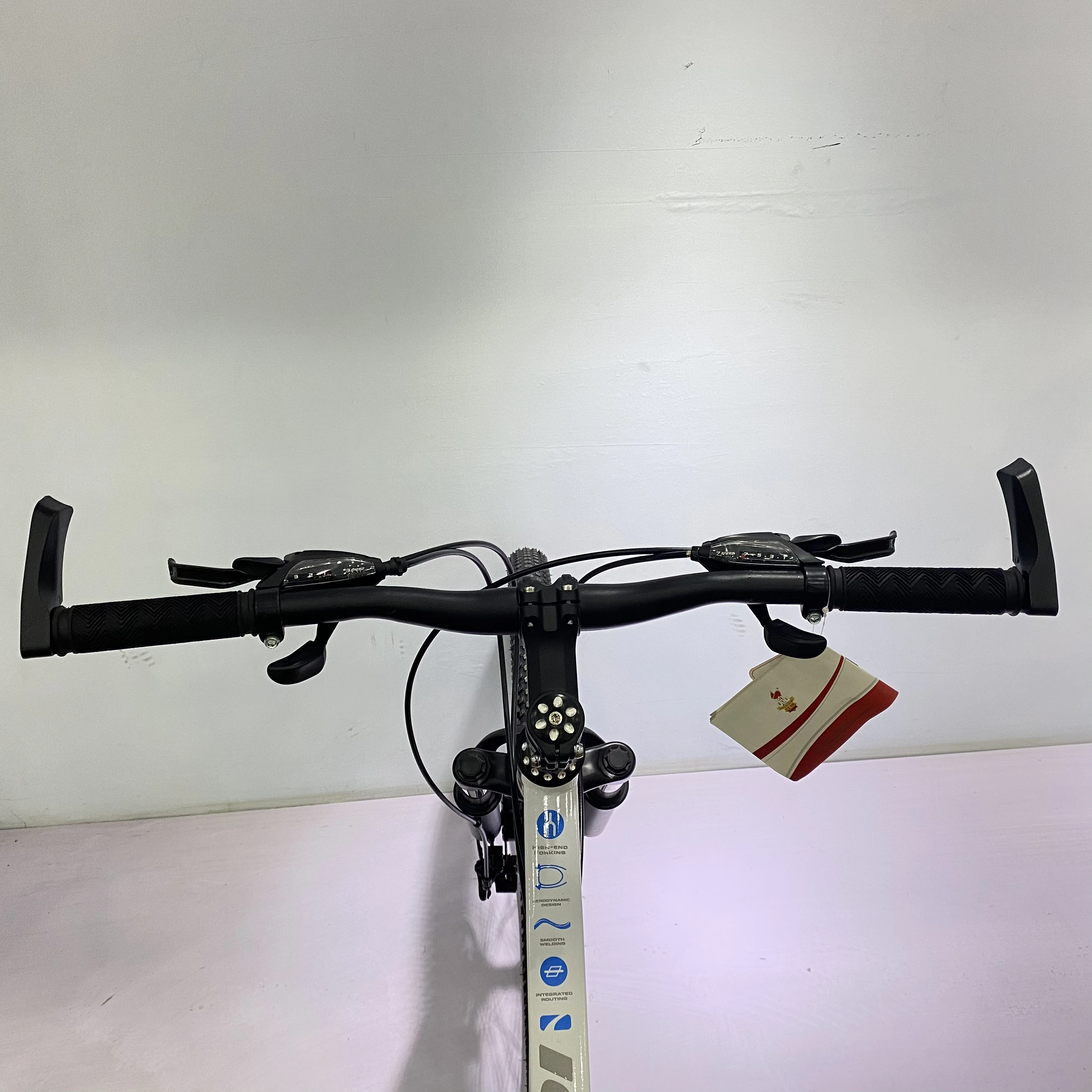 Fast Dropshipping 24 Speed 26-inch High Carbon Steel Mountain Bike Adult Bicycle