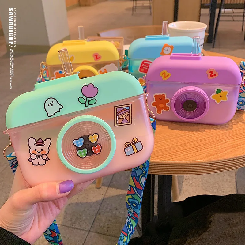 Wholesale New Style Portable Travel Plastic Water Bottle Customized Cute Camera Shape Water Bottle with Straw and Strap