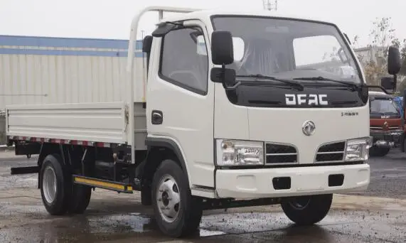 Chinese Used New Dongfeng  4x2 4x4  6 8 Wheel Driving Truck Euro 2 3 4 5 Diesel Light Mini Small Truck Cargo Trucks for Sale
