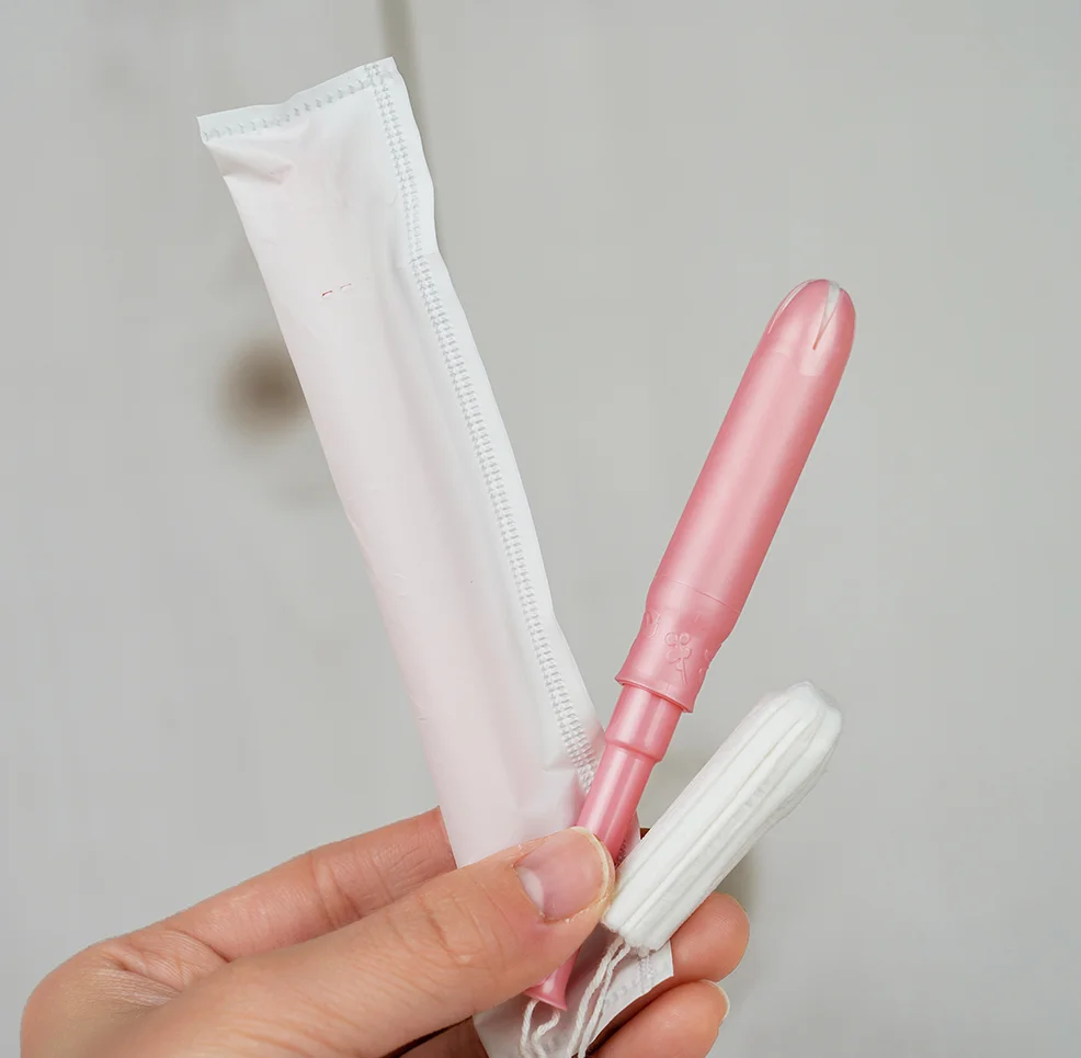 Manufacturers natural disposable organic cotton tampons with plastic applicator organic tampons