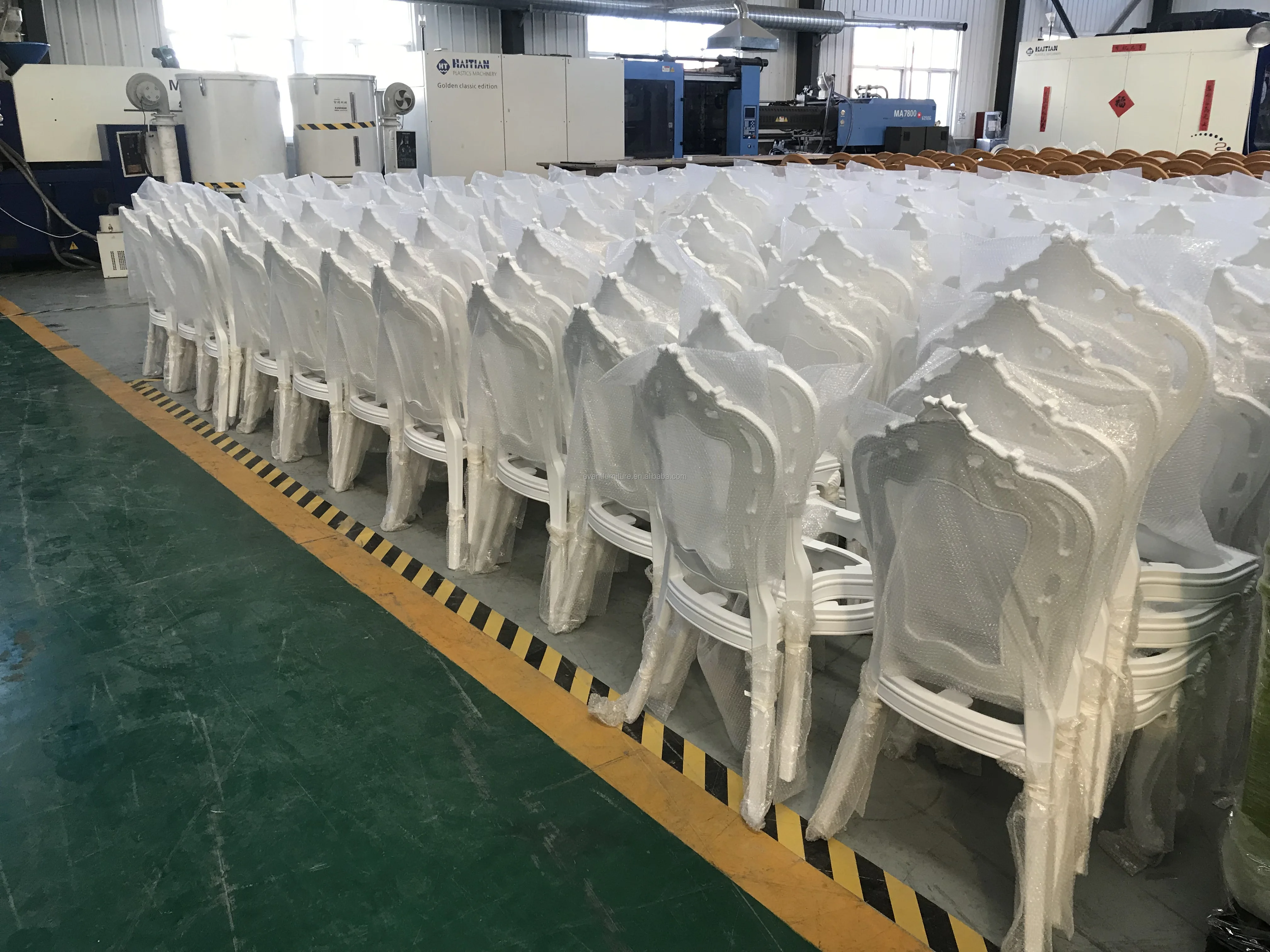 Qingdao Eventfur Wholesale new design royal louis resin stackable party chair