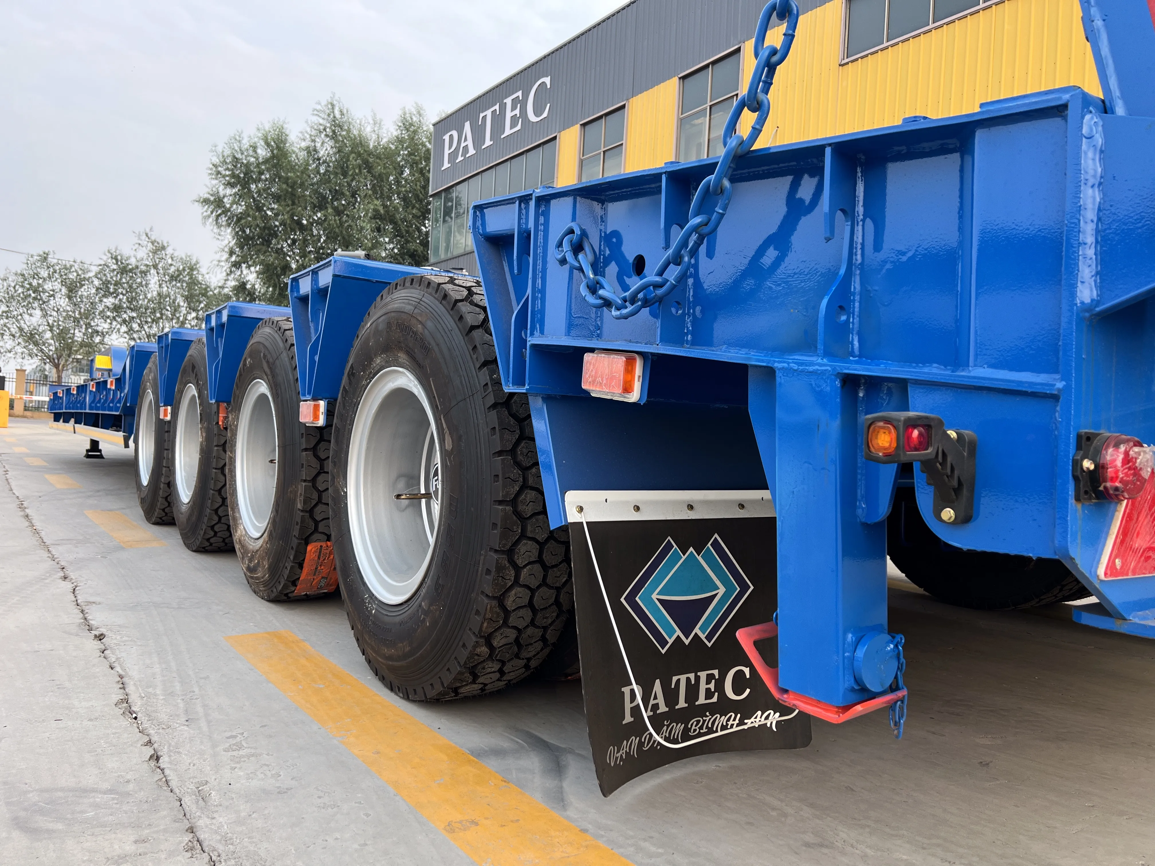 Hydraulic Extendable 80 Tons 4Axles Low Loader Heavy Duty Excavator Transport Step Drop Deck Lowboy