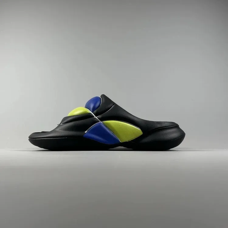 Factory Made Summer Men beach slippers New Model men thick-soled non-slip sandals casual personality beach slippers for men