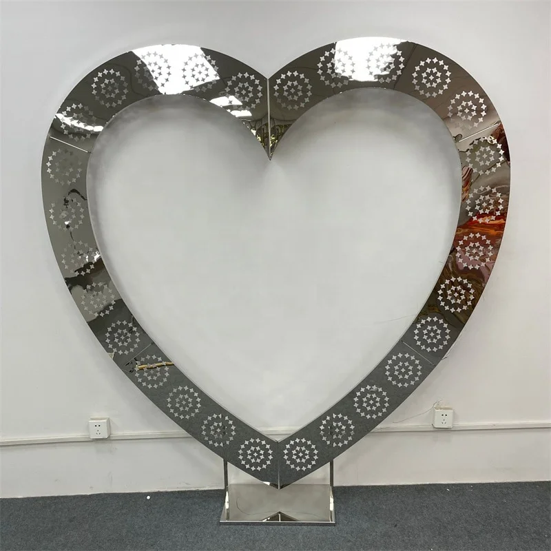 Romantic Wedding Backdrop Special Stainless Steel Metal Heart Shape Arch Backdrop Shiny Gold Frame Metal Arch Backdrop Stand