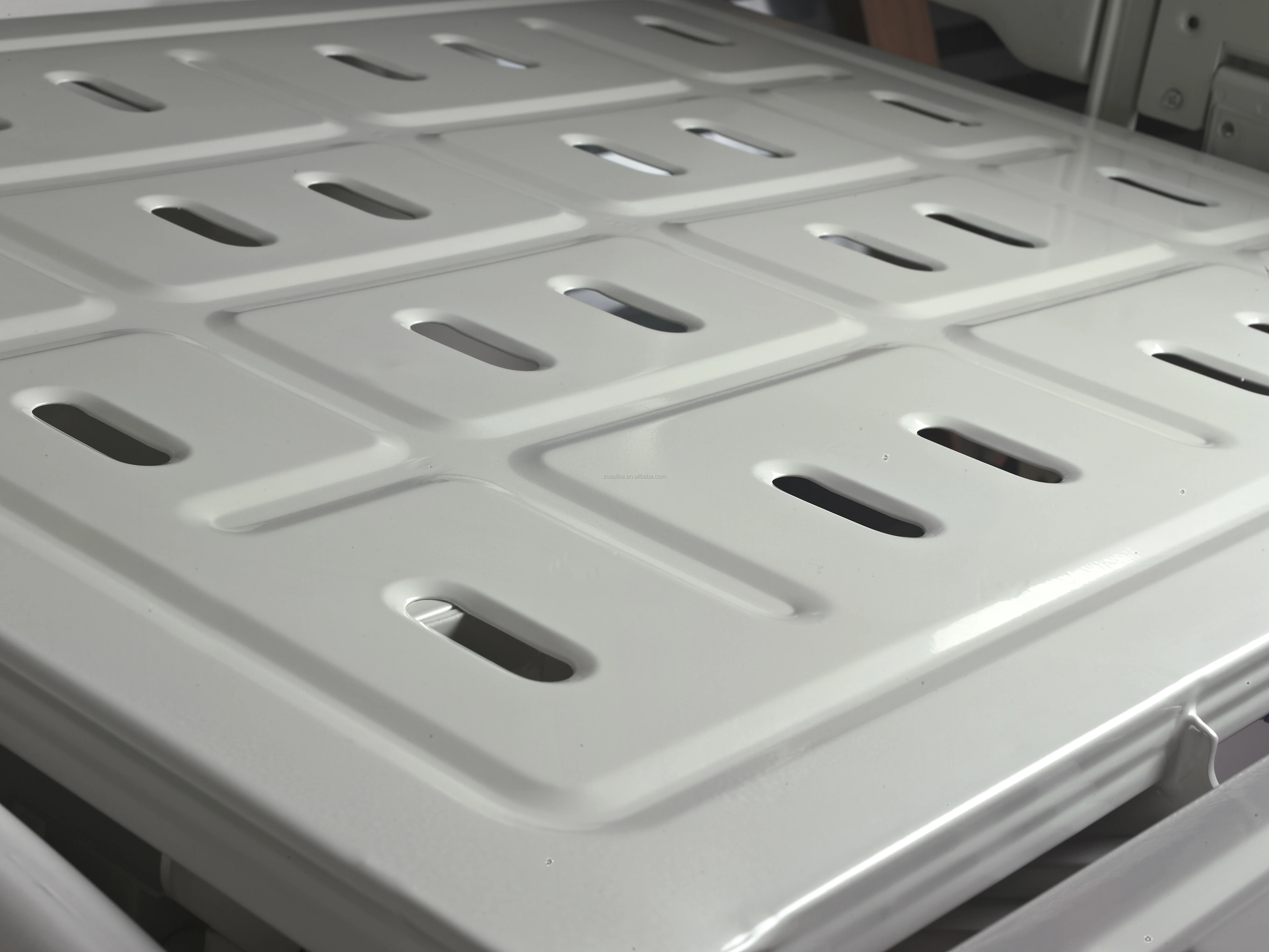 Hot Sale AOLIKE Factory Prices 2 Function Manual Hospital Bed in Selling