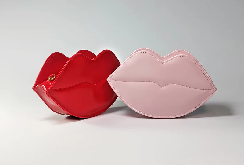 Fashion trending lip shaped cosmetic bag