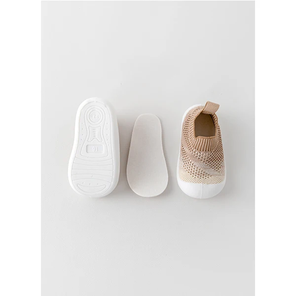 New Arrival Factory Fashion Rubber Soles Kids Shoes Solid Color Socks Cotton Warm Non-slip Woven Baby Boy Flying Woven Shoes