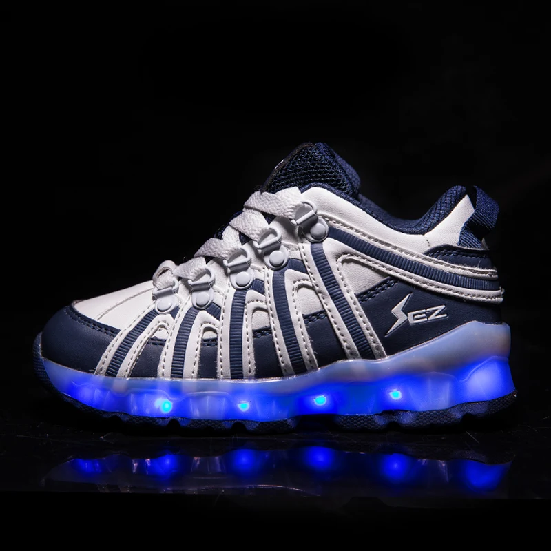 
2021 fashion sneaker Professional Charging unique adults led light running shoes 