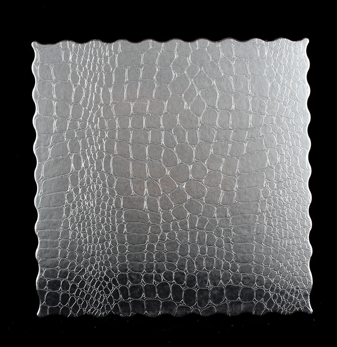 13mm Thick Gold & Silver Corrugated Cake Drum Board Square & round Design with Embossing Printing Handling