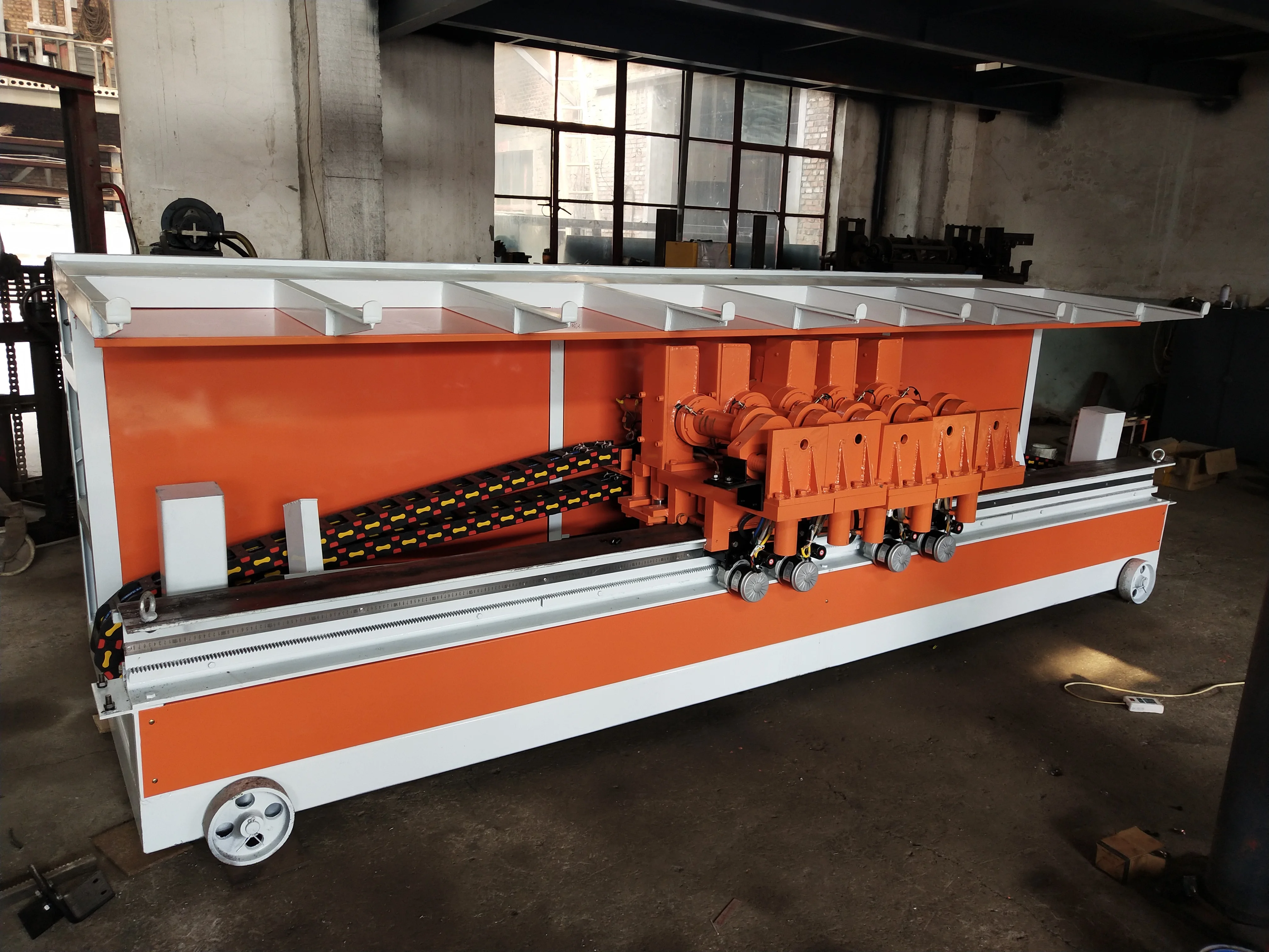 Rainbow No. 2 five-head bending center