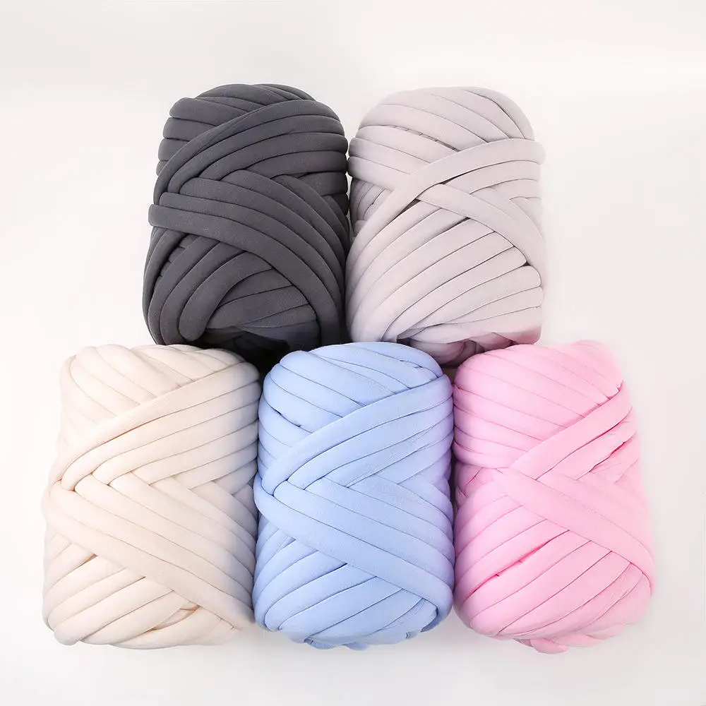 Wholesale Top Super Chunky Knit Roving Yarn Vegan Cotton Tube Thick Yarn For Hand Arm Knitting Blanket