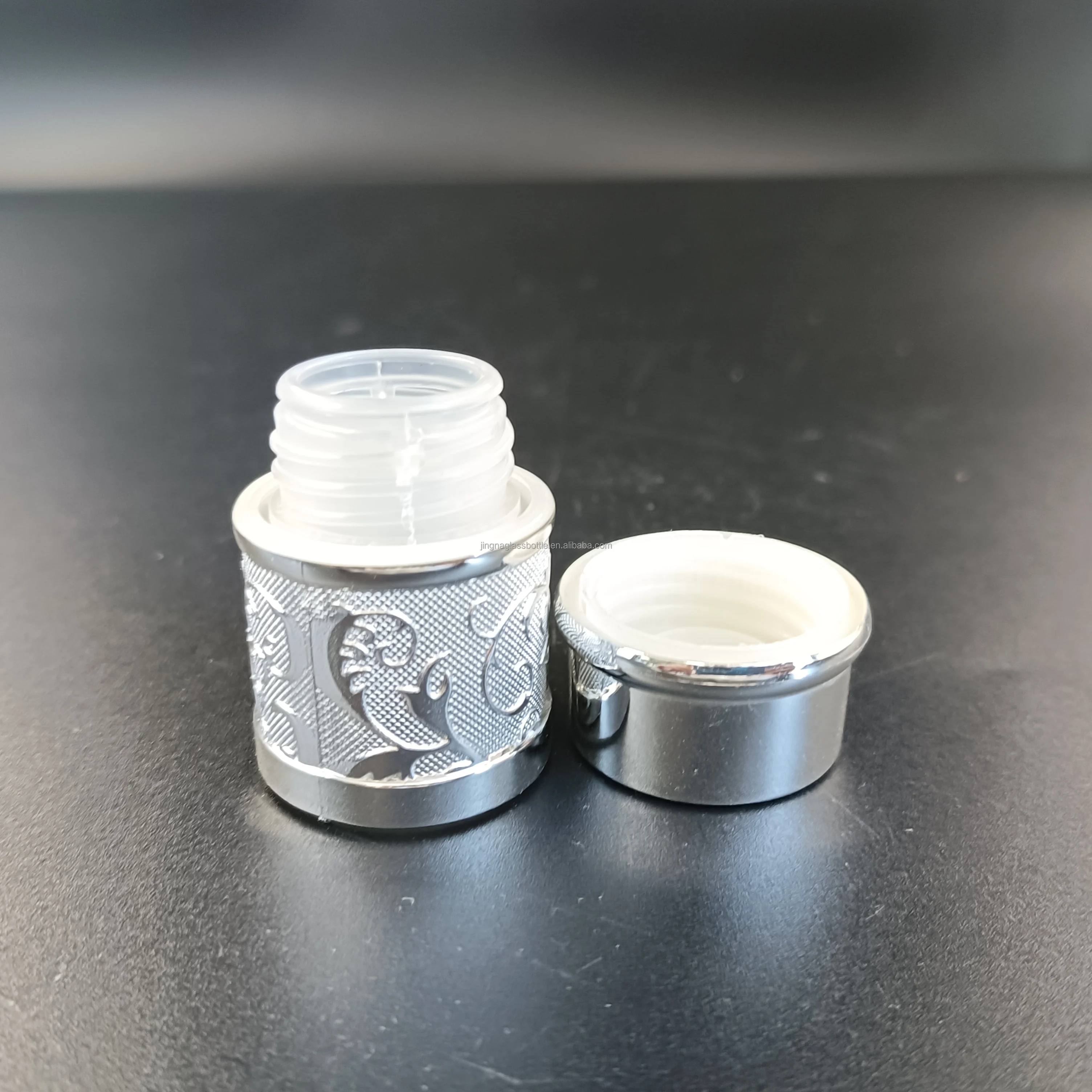 JINGNA Custom LOGO 33 47 33*47 mm Non-refillable cap closures spirits vodka whiskey tequila plastic aluminum glass bottle caps
