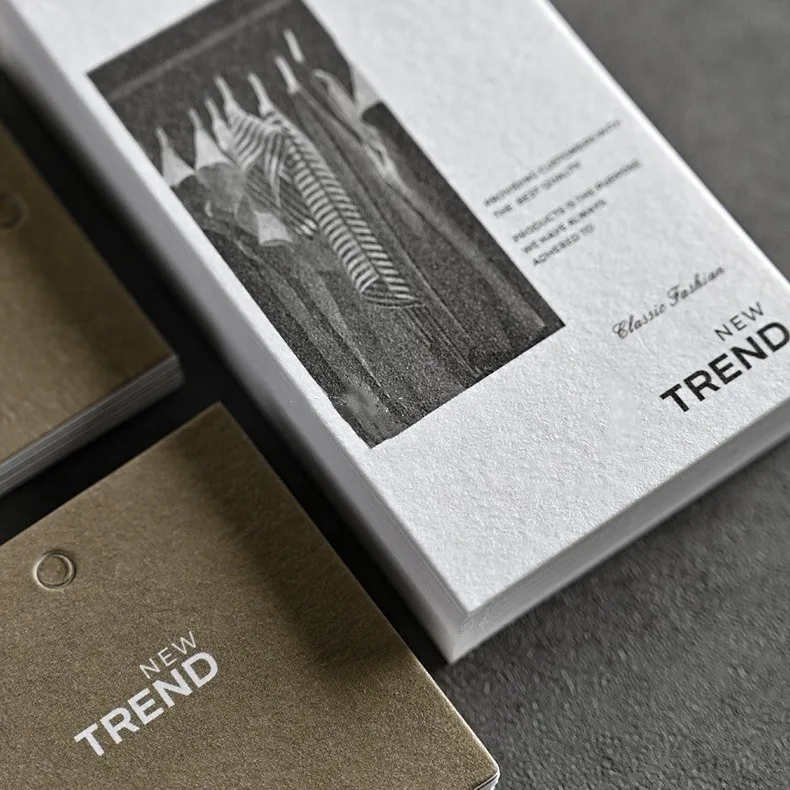 Luxury Custom Logo Printing 800gsm Cotton Art Paper Hang Tag Garment Accessories Apparel Label  Hangtag With Cotton String