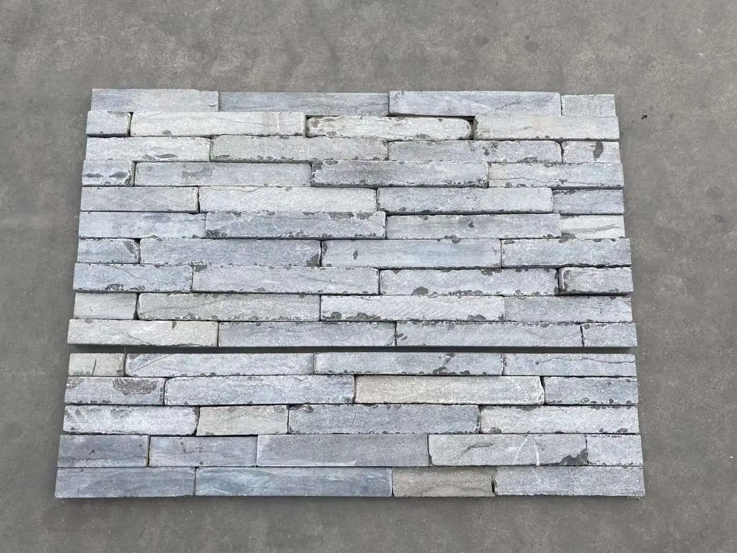 Natural bluestone tile wall decorative cladding in blue cream and purple limestone rustic stone effect wall cladding