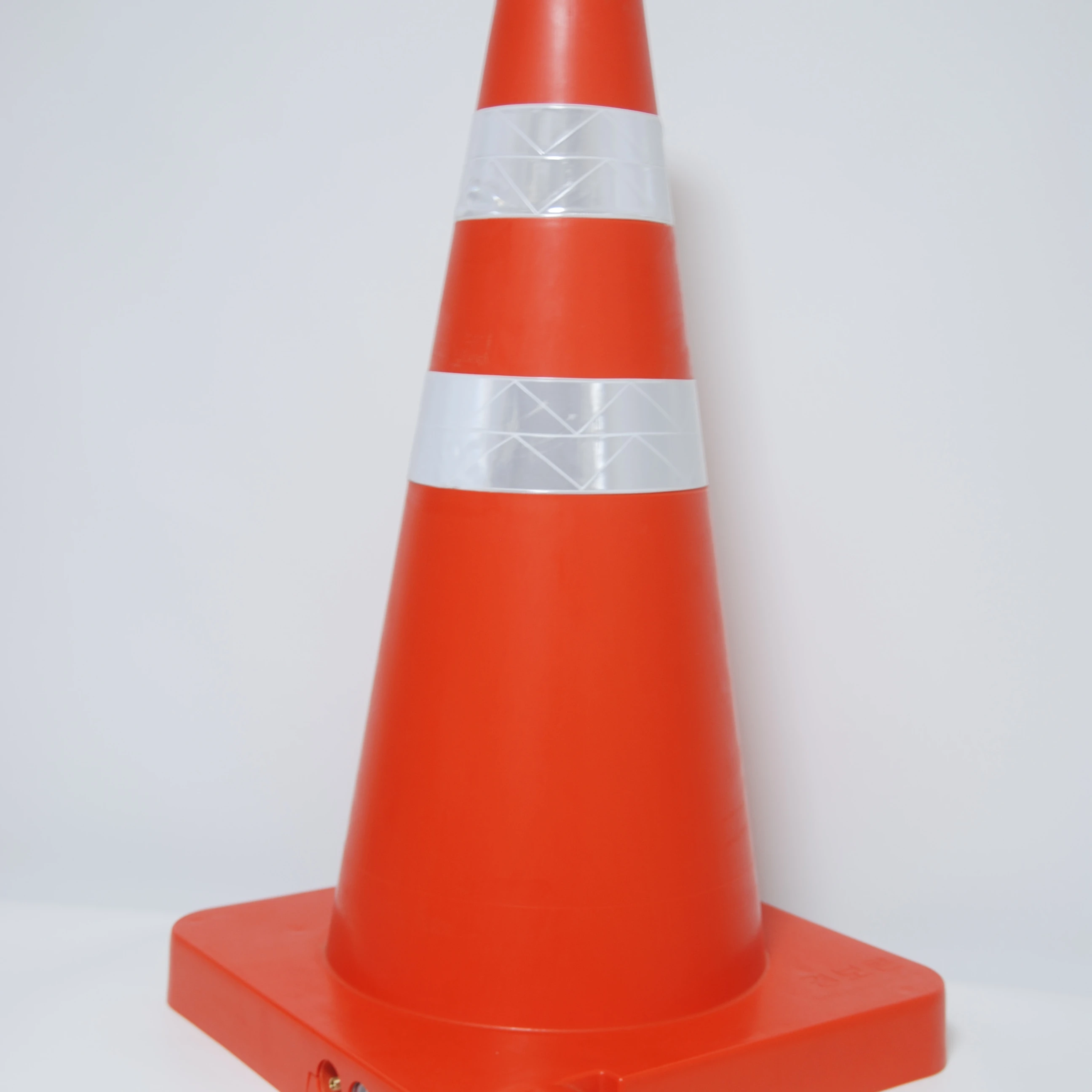 JIN SUNG TECH  Traffic cone with alarm system