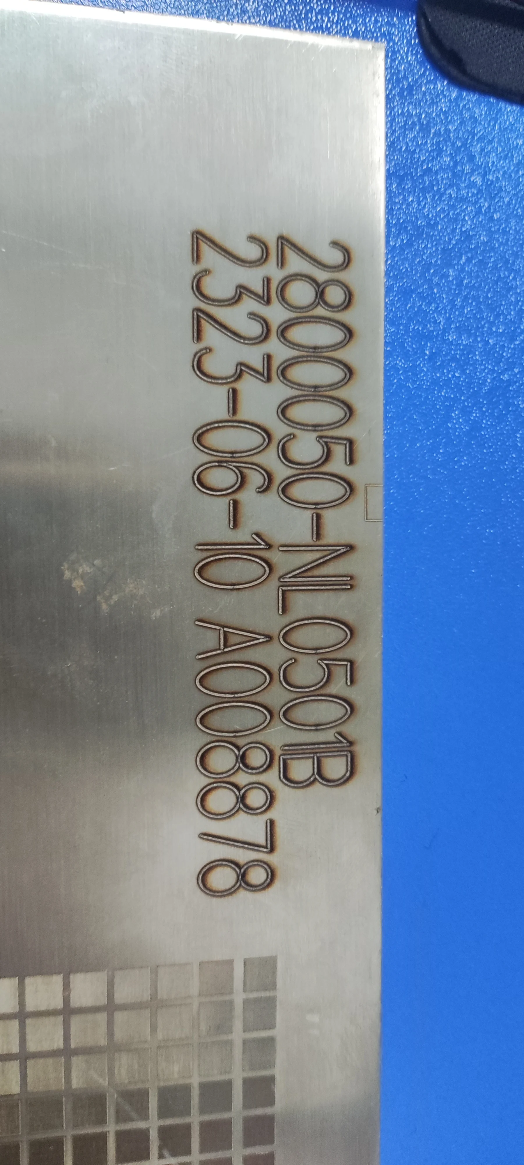 ZIXU Laser Gas Cylinder Marking Machine for O2 CO2 CNG LNG Cylinder 1mm Deep Marking Engraver China