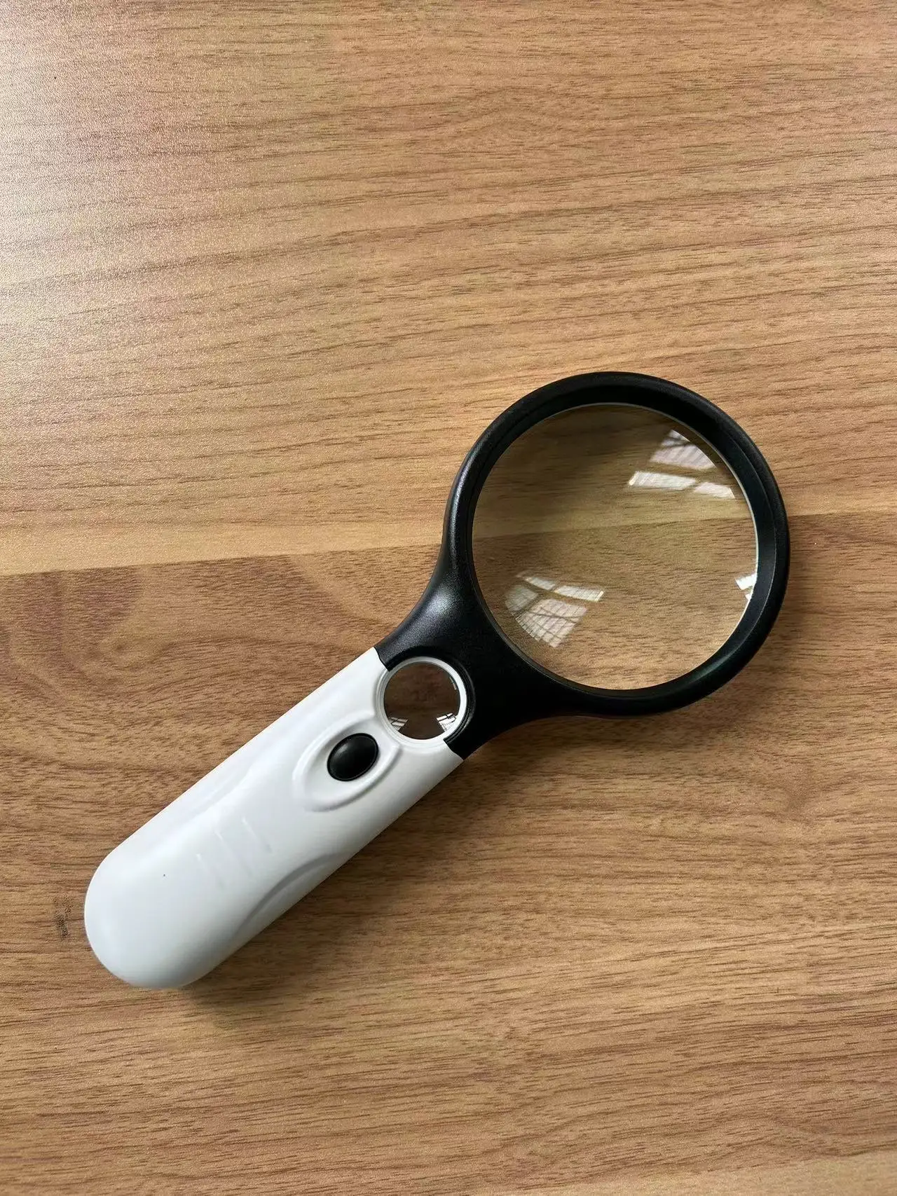 Science World Teaching 3X Handheld LED Magnifying Glass Black Light Battery Lighting Plastic Color Teaching Resource Equipment