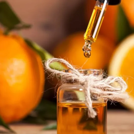 High Quality Wholesale Fruit Flavor Pure Natural Aromatherapy Sweet Orange Oil For Moisturizing