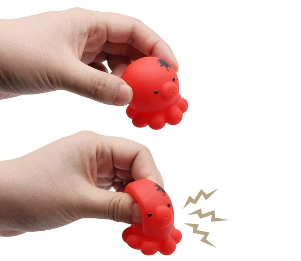  2021 игрушка милые животные плавательные игрушки для воды Красочный мягкий резиновый поплавок Сжимаемый звук пищалка Купание ребенка