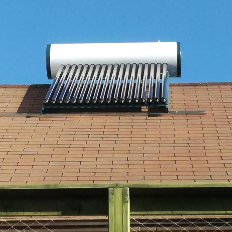 2020 calentador solar Rooftop Low Pressure Vacuum Tube Solar Water Heater