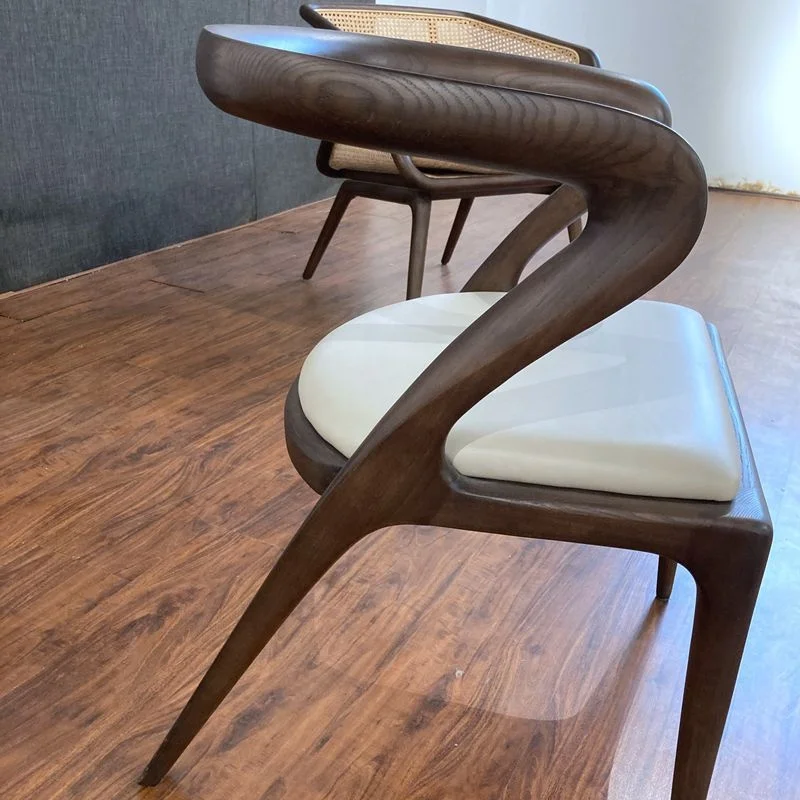 New Hot Sale Leather Upholstered Dining Chair Solid Wood Dining Chair with Bent Wood Legs