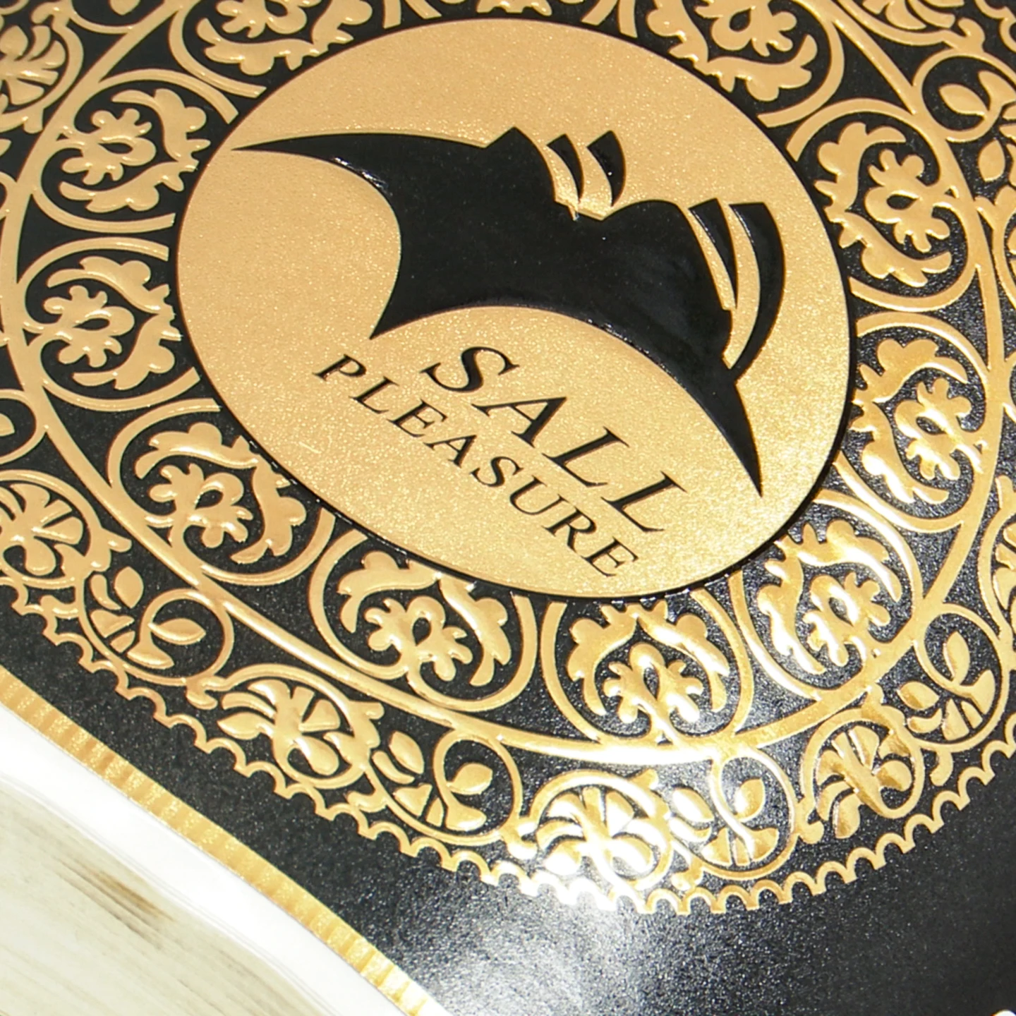 Высокое качество, индивидуальная постоянная клейкая металлическая наклейка для вина/парфюмерного бренда, алюминиевая наклейка, этикетка