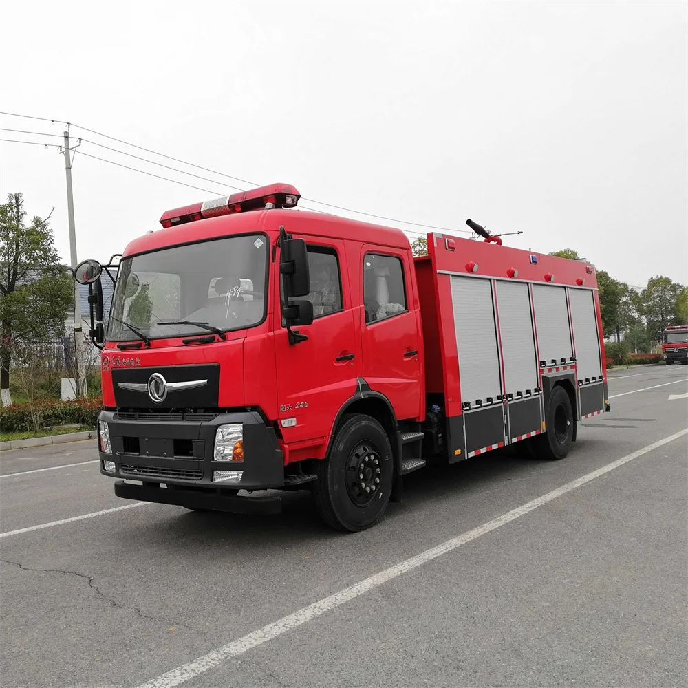 Dongfeng 4*2 water foam fire fighting truck firefighter truck car with fire pump