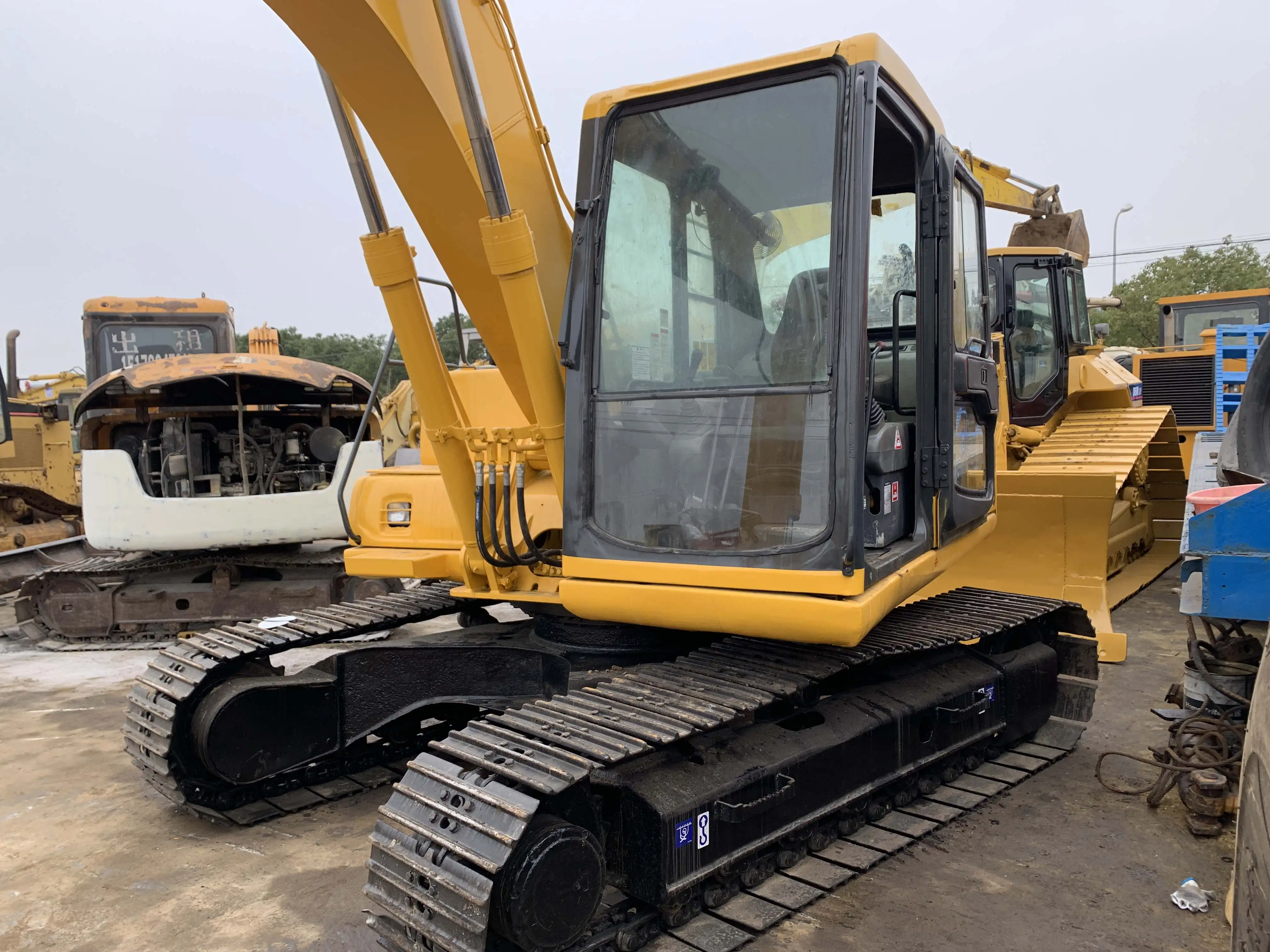 Japan Made Used KOMATSU PC120-6 12 ton Excavator/KOMATSU Excavator PC120