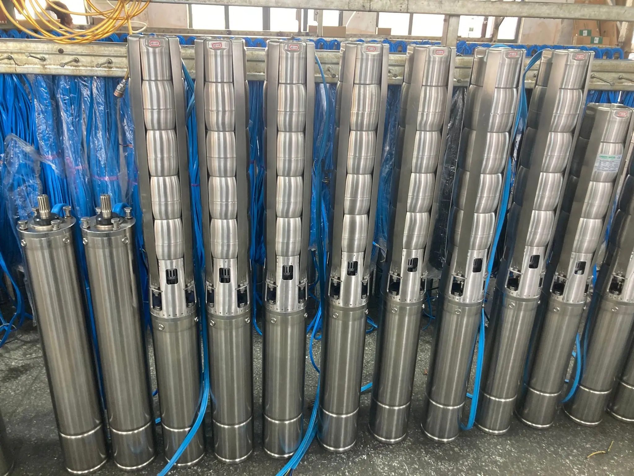 6inch well diameter 15hp power 4inch delivery casing outlet 380V 6SP 30m3/hour borehole deep well submersible pump