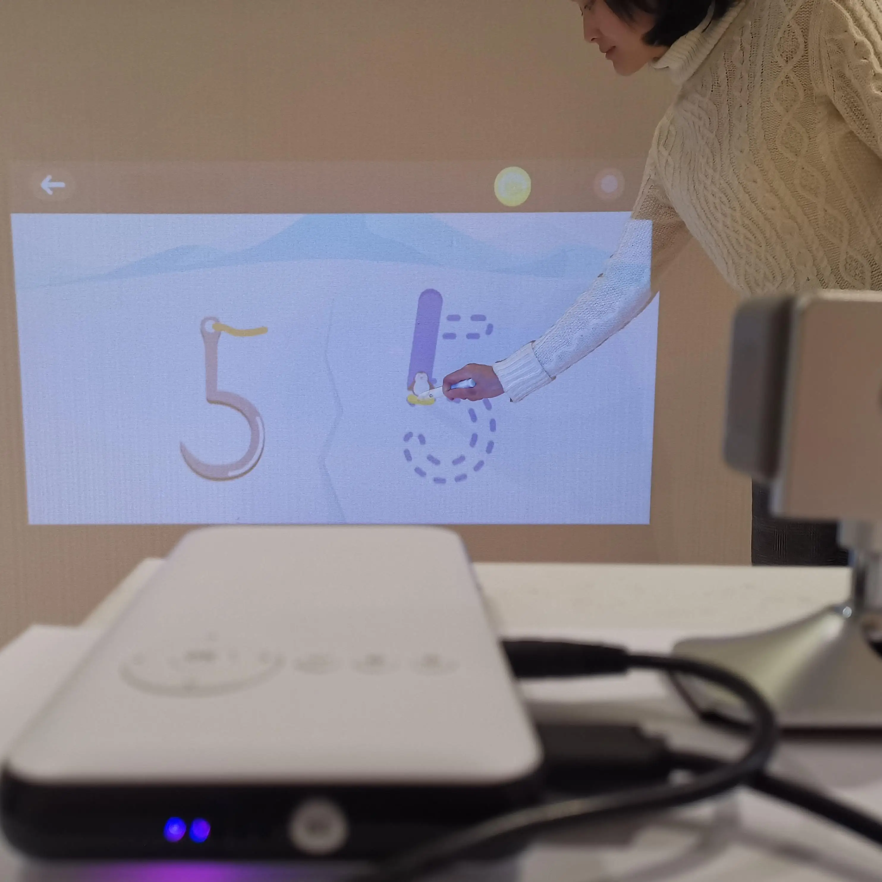 50 lumens aun apex 3 mini projector zte mini mobile projector