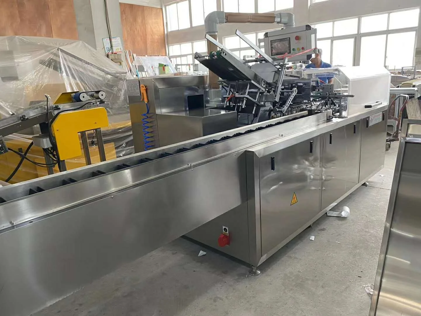 
juice box packing machine/milk carton box packaging machine/cartoning machine for medecine 