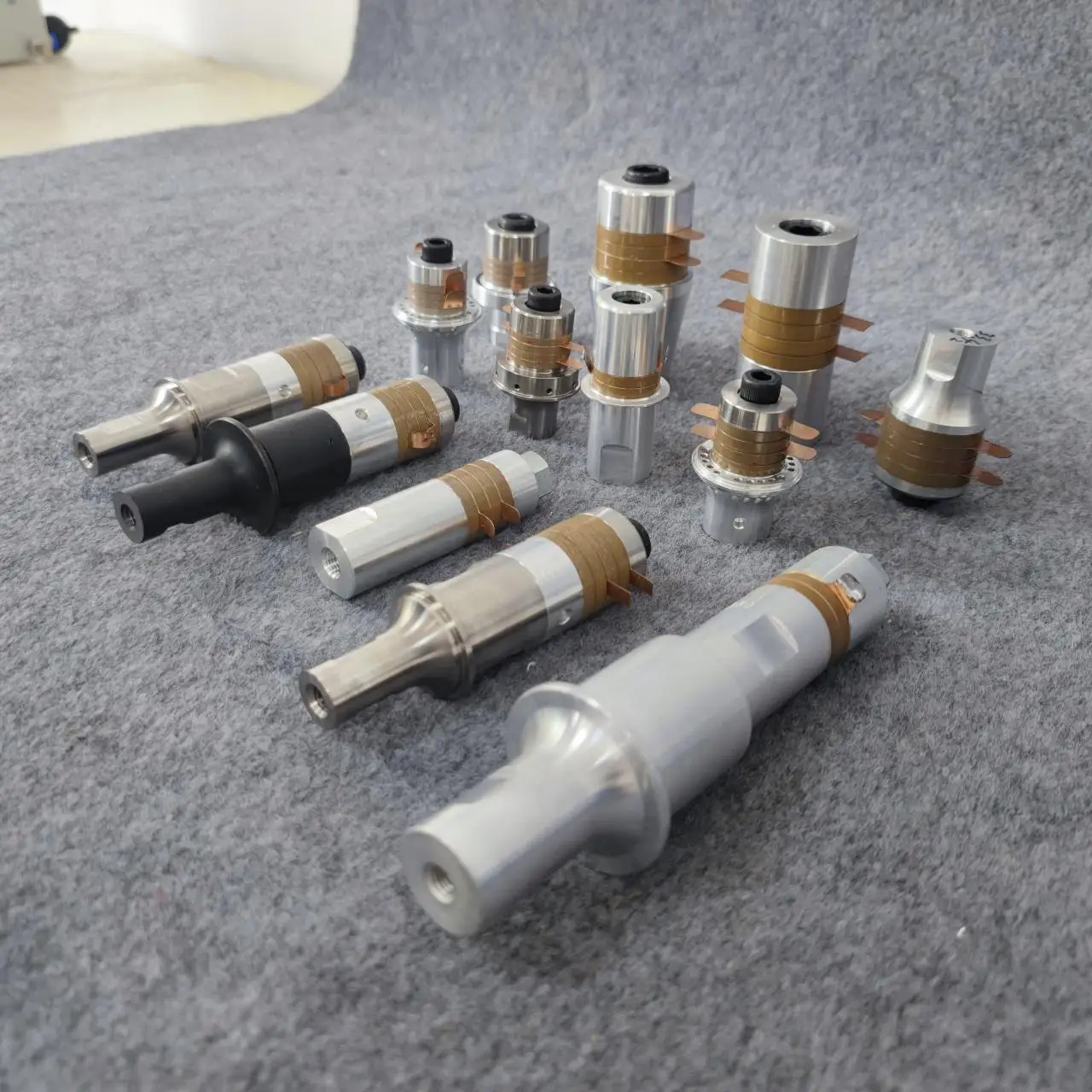 Multi-function Multi-specification Ultrasonic Transducer Vibrator 20khz Ultrasonic Transducer