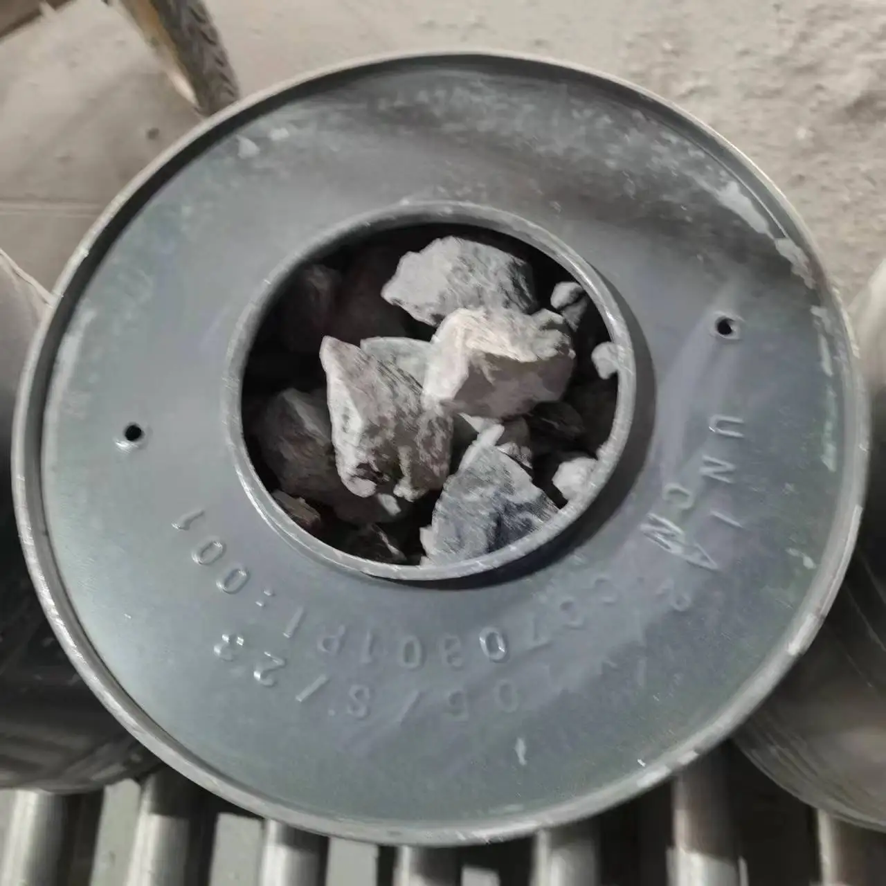 looking for chemical goods class 4.3 calcium carbide importers