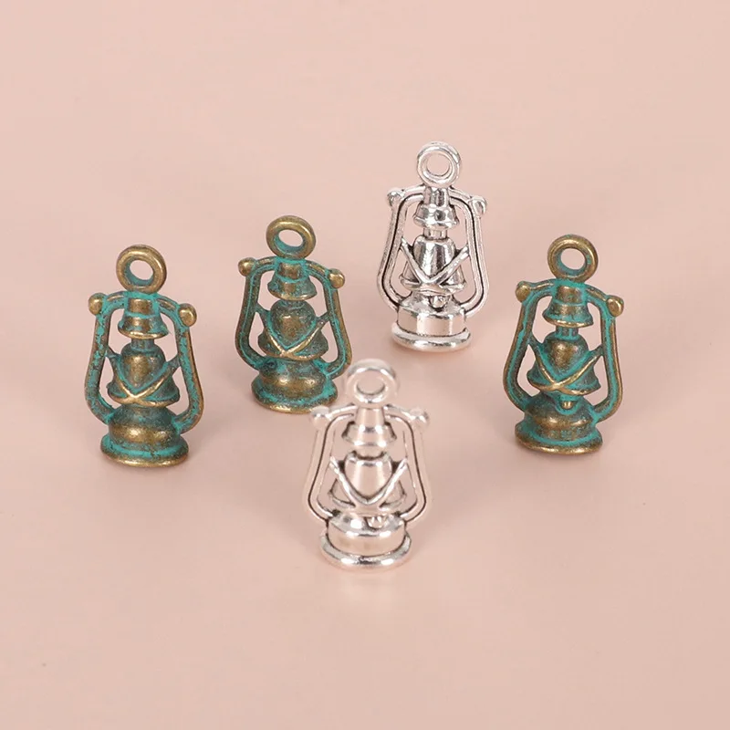 Dollhouse simulation miniature alloy old-fashioned kerosene lamp home scene mini decoration DIY accessories